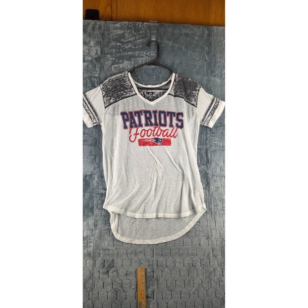 New England Patriots Women's NFL Team Apparel Shear Design Shirt Size M